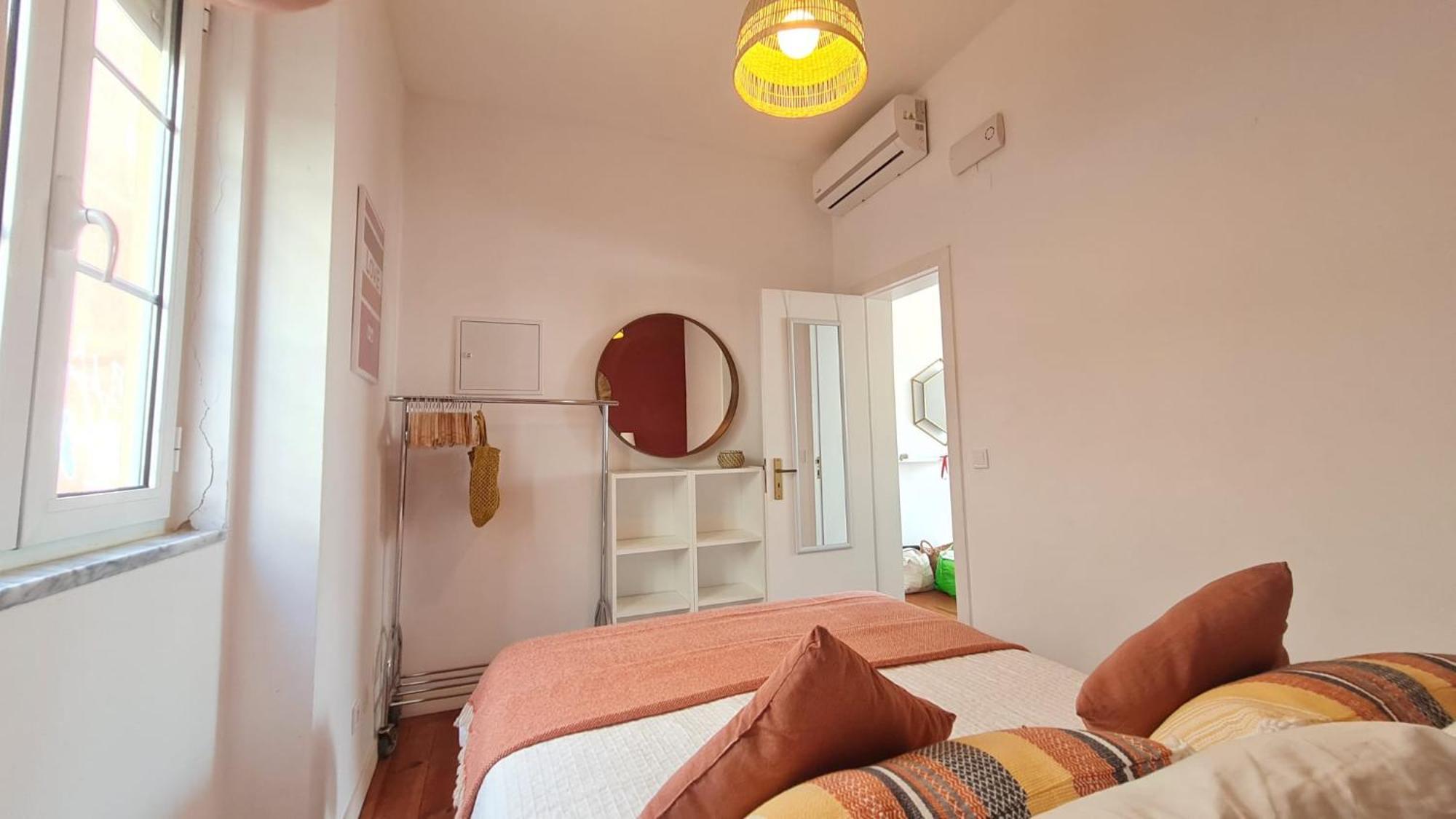 Happy Stay Lisbon - Suite With A View, Private Terrace & Ac Ngoại thất bức ảnh