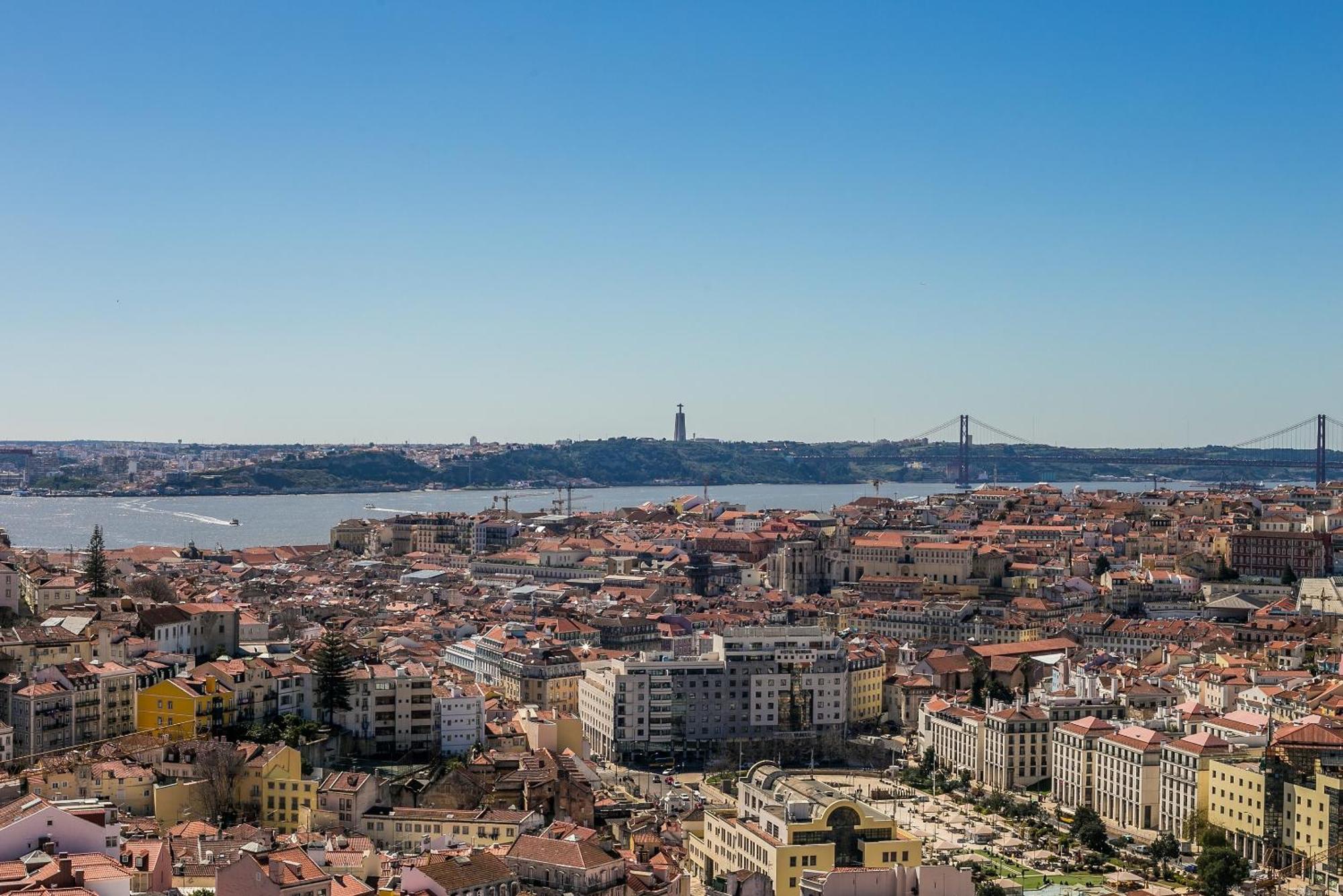 Happy Stay Lisbon - Suite With A View, Private Terrace & Ac Ngoại thất bức ảnh