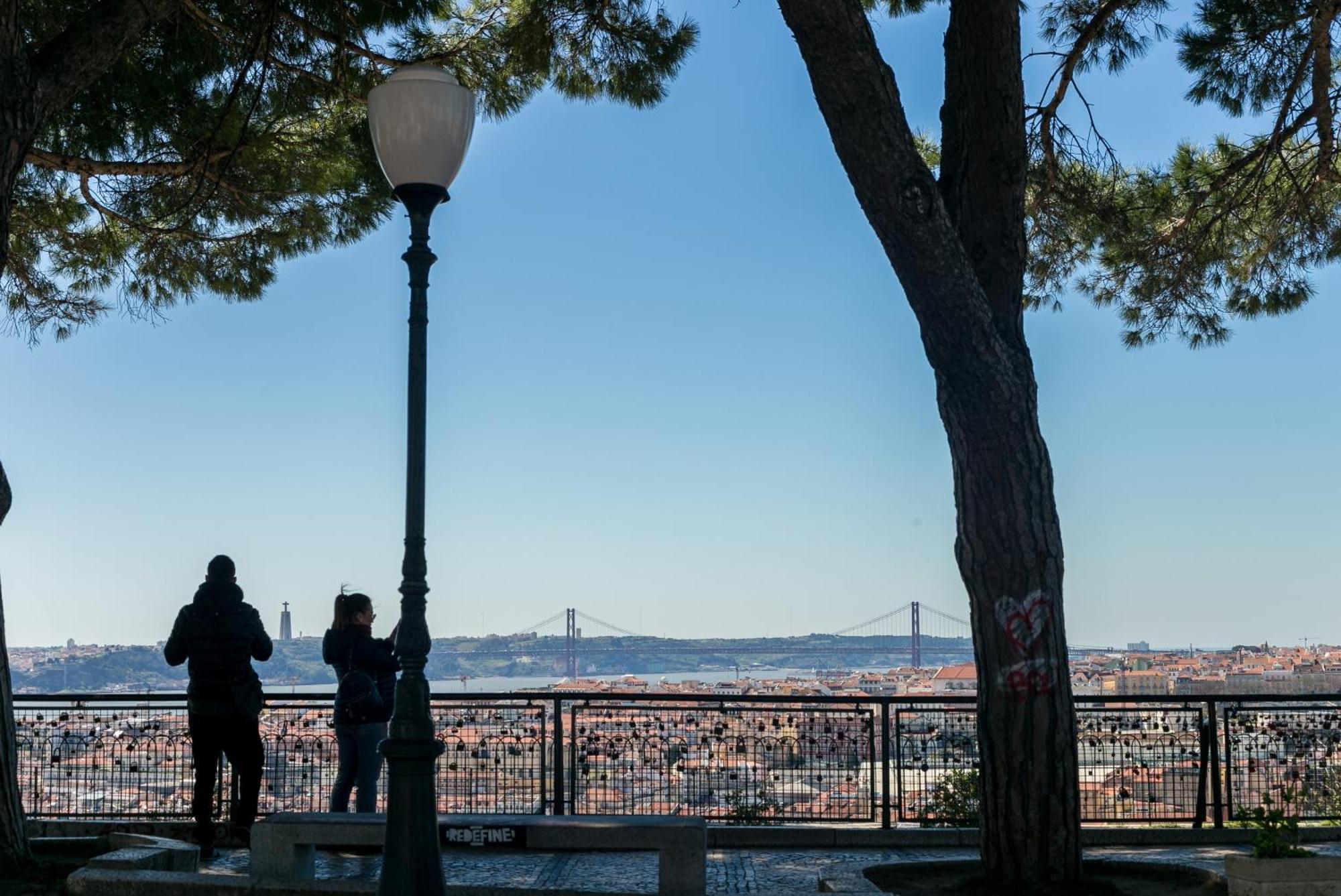 Happy Stay Lisbon - Suite With A View, Private Terrace & Ac Ngoại thất bức ảnh